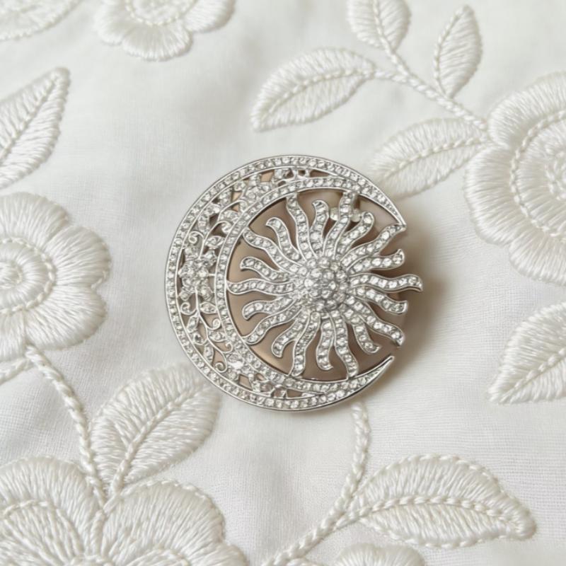 

Fashion Shiny Rhinestone Moon Sun Flower Brooches For Women s Clothing Coat Accessories Gifts срібний