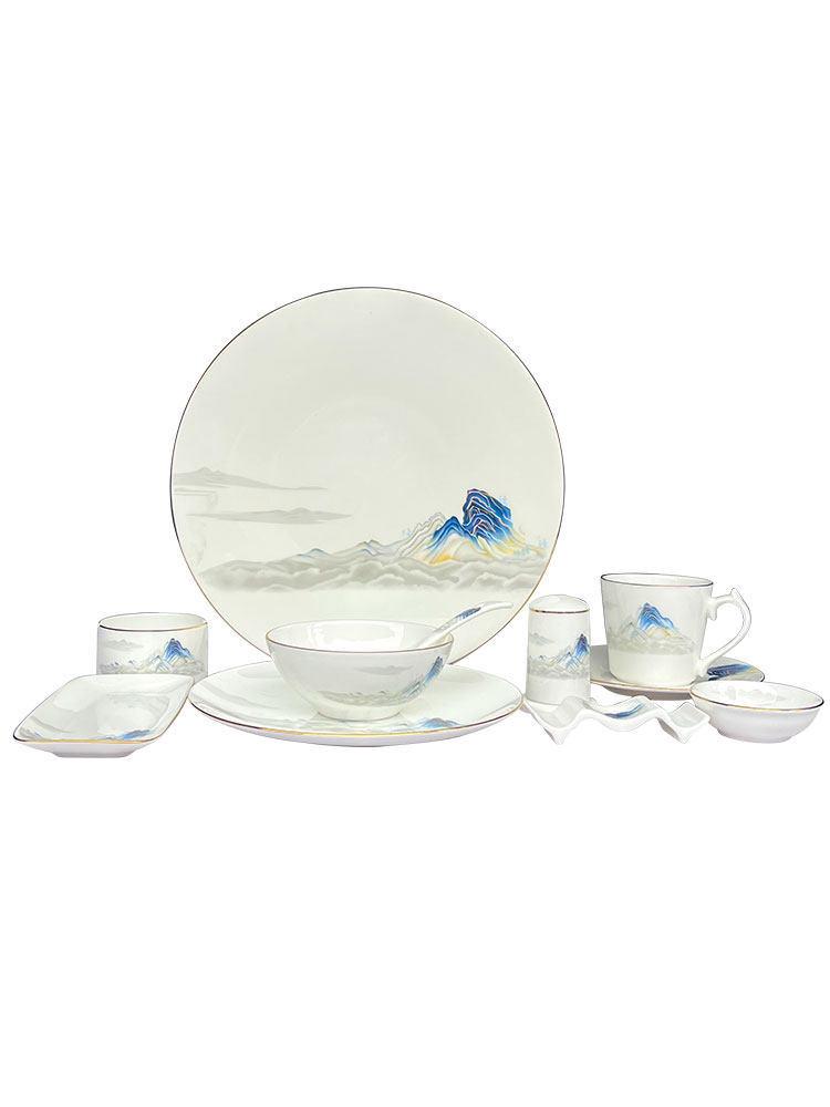Elegant Gold-Rimmed Bone China Dinnerware Set - Luxury Tableware for Home Dining