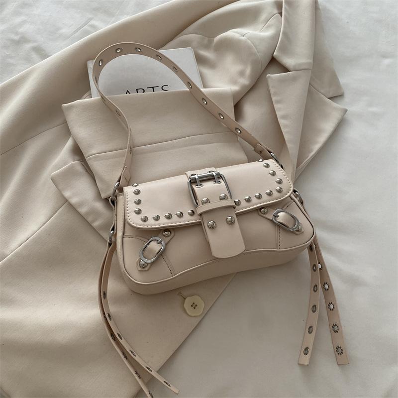 2025 New Shoulder Messenger Bag Texture Trendy Cool Spice Girl Rivet Personalized Design Locomotive Fashionable Underarm Baguette Bag