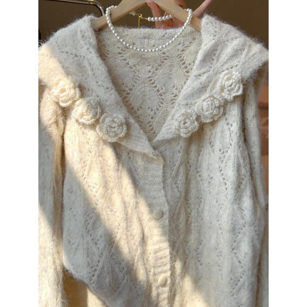 

Нежный Ветер Полый Трехмерный Цветок Вязаный Кардиган Свитер Женский Свободный Ленивый Шикарный Хорошо Выглядящий Жакет с Воротником Морского Цвета One Size абрикосовый