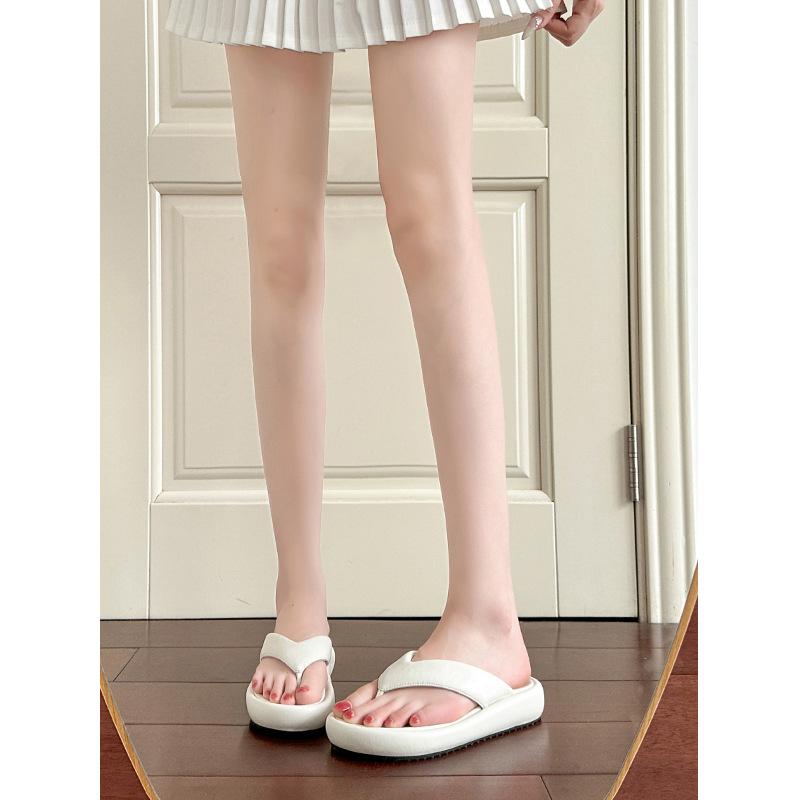 Thick-soled Flip-flops Shoes Women's New Summer Wear Versatile Beach Cool Slippers