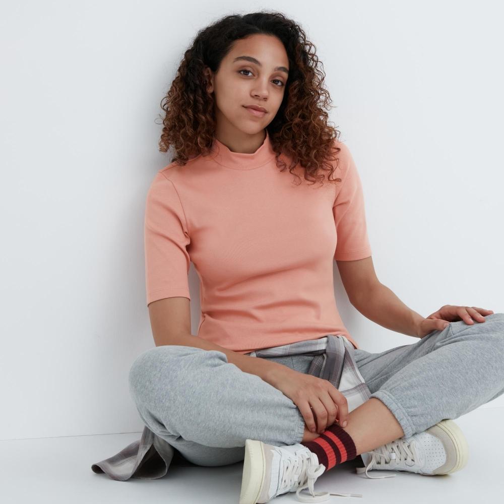 

UNIQLO JAPAN Футболка с высоким воротом и короткими рукавами