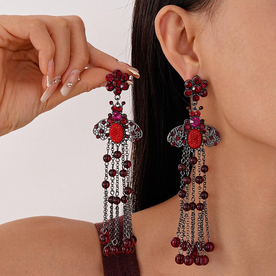 

Модные серьги-подвески для женщин