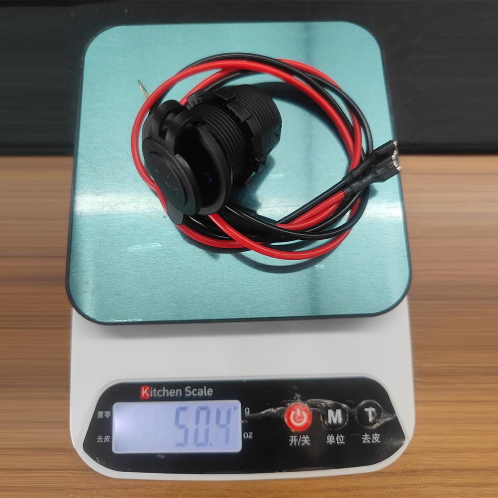 Car Charger 18W Fast Charging Car Charging Socket Adapter Type-C USB A Ports Charger For Smartphone Laptop Tablet