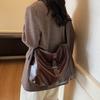 Autumn and winter retro underarm bag women's 2025 new pleated commuter bag simple large capacity shoulder messenger bag