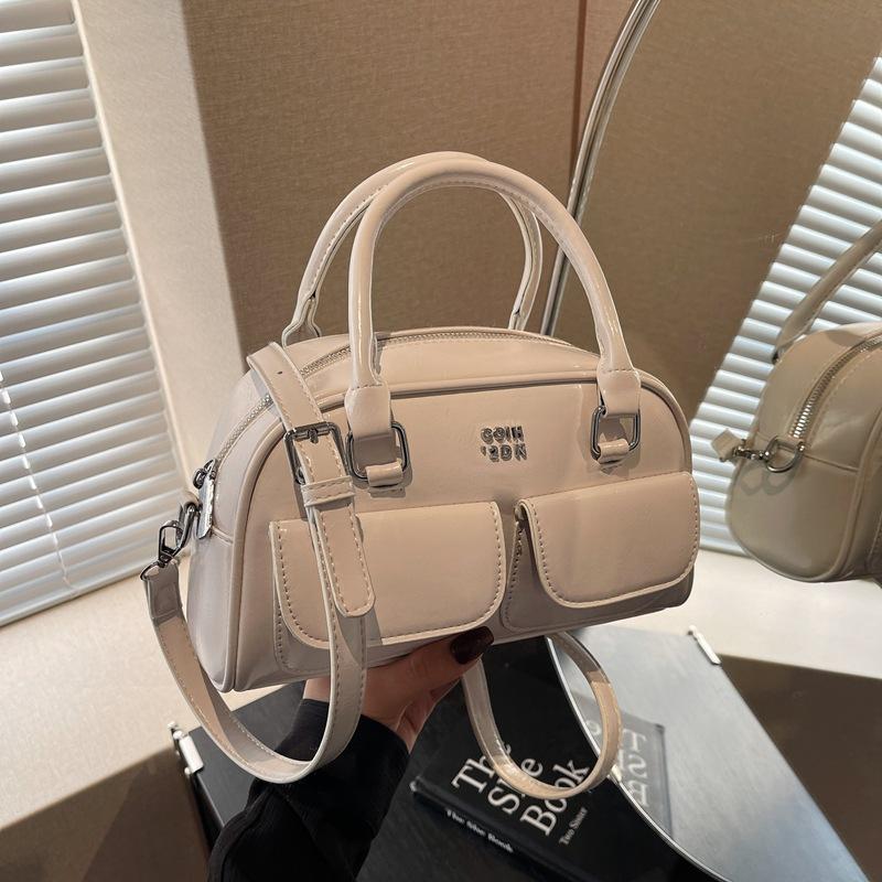 Autumn and winter retro shoulder messenger bag women's bag 2025 new simple handbag bag versatile commuter pillow bag