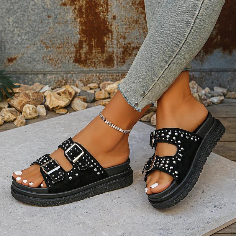 Fashion Double Buckles Rivet Decor Slippers Women Summer Lightweight Platform Sandals for Lady Slip On Ware-Resistant Flat Sandals Mujer