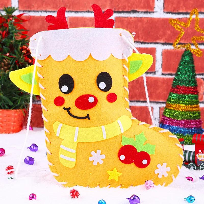 Children DIY Christmas Material Bag Playthings Kindergarten Creative Educational Handmade Cartoon Xmas Sock Cap Craft Kit Plaything for Kids