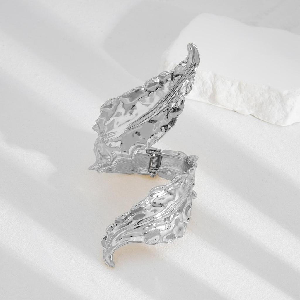 Liquid Exaggerated Twisted Leaf Bracelet Bangle Gold Silver Color Metallic Opening Bracelets for Women Girls Hip-hop Chunky Punk Jewelry