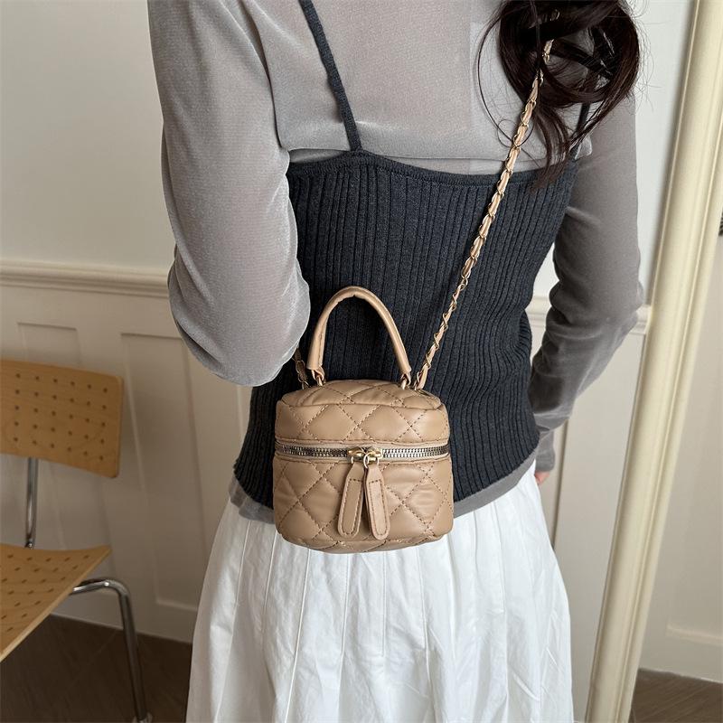 Cross2026 French Chic Quilted Crossbody Bag - Soft Texture, Diamond Embroidery, Chain Strap, Trendy Street Style