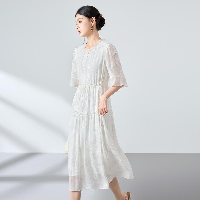 2026 Hangzhou summer heavy silk women, mulberry silk dress women s embroidery V-neck temperament elegant slim casual M