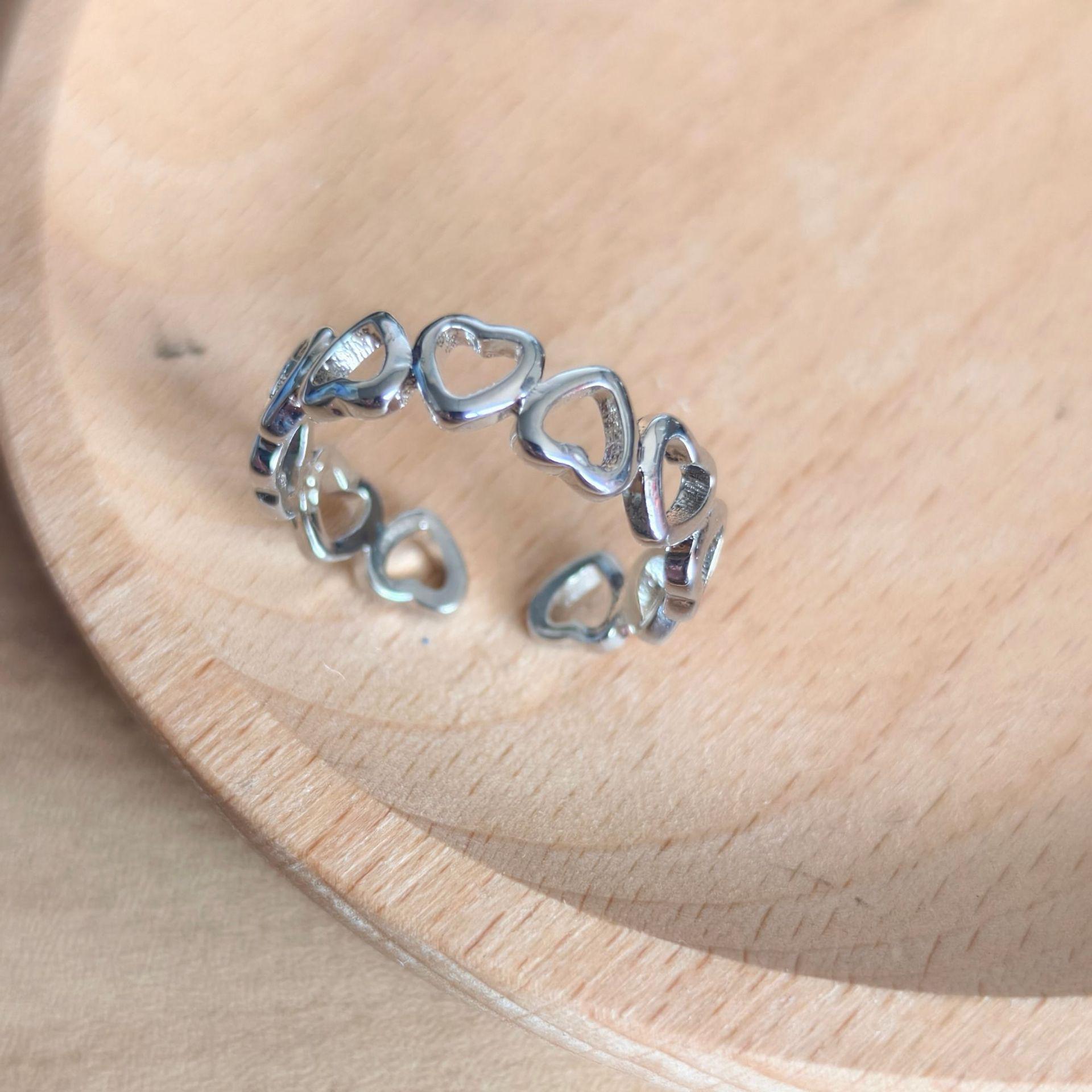 

Кольцо Temu «Сердце к сердцу» с полым узором: Женские украшения в повседневном стиле Adjustable