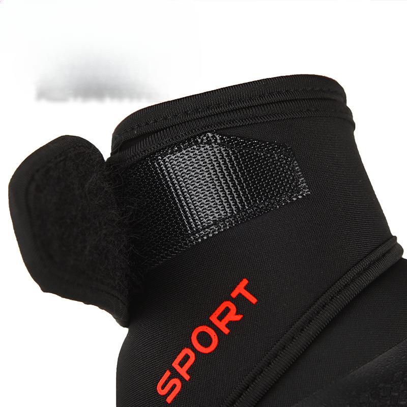 Sports and Fitness Gloves for Men and Women Half Finger Weightlifting Dumbbell Horizontal Bar Bicycle Anti Slip Anti Cocoon Outdoor Cycling Gloves