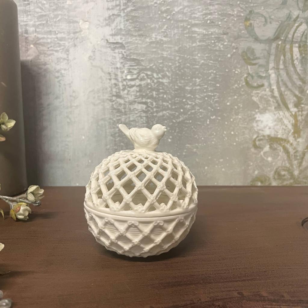Round Ceramic White Box In Retro Style - Decorative