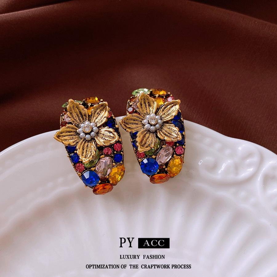Silver Needle Diamond Inlaid Pearl Flower Earrings - Vintage Light Luxury Retro Studs for Women
