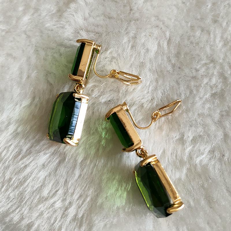 Elegant Green Crystal Earrings for Women - High-End Autumn Niche Design with New Silver Needle 624