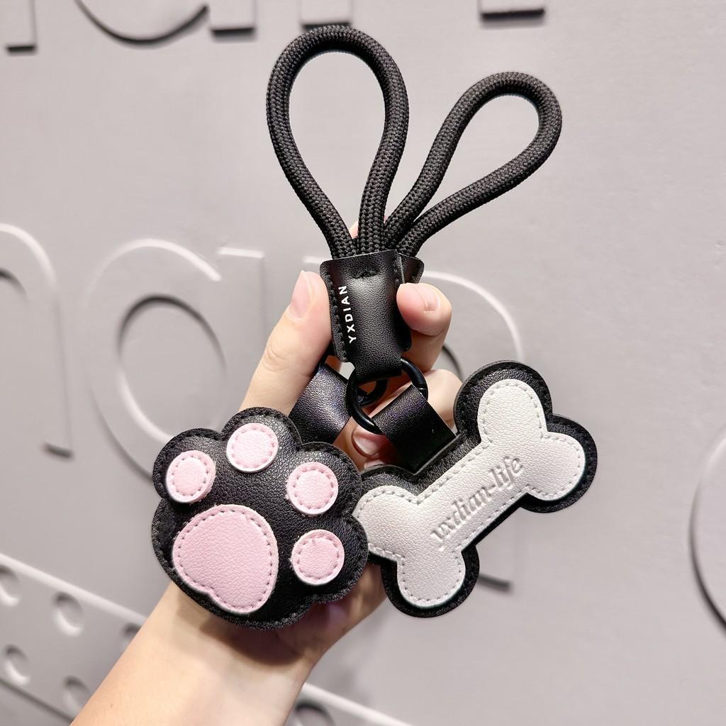 Modern Cat Leather Paw Keychain Elegant Bone Style Keyring Great For Birthdays And Celebrations