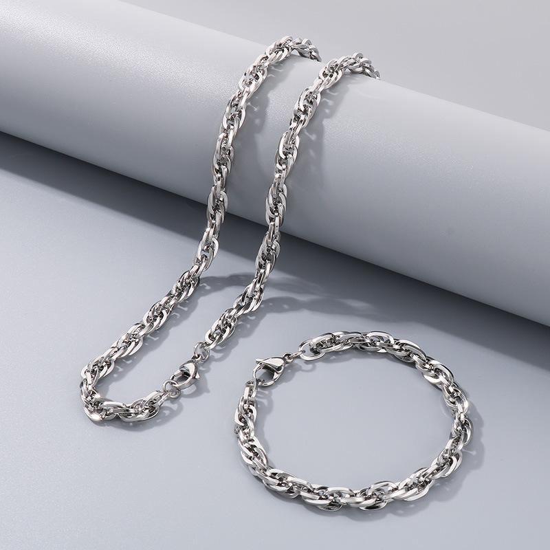 Commuter Plain Chain, Trendy Nightclub Multi-Size Plain Weave Twist Chain, Titanium Steel Men'S And Women'S Necklace.