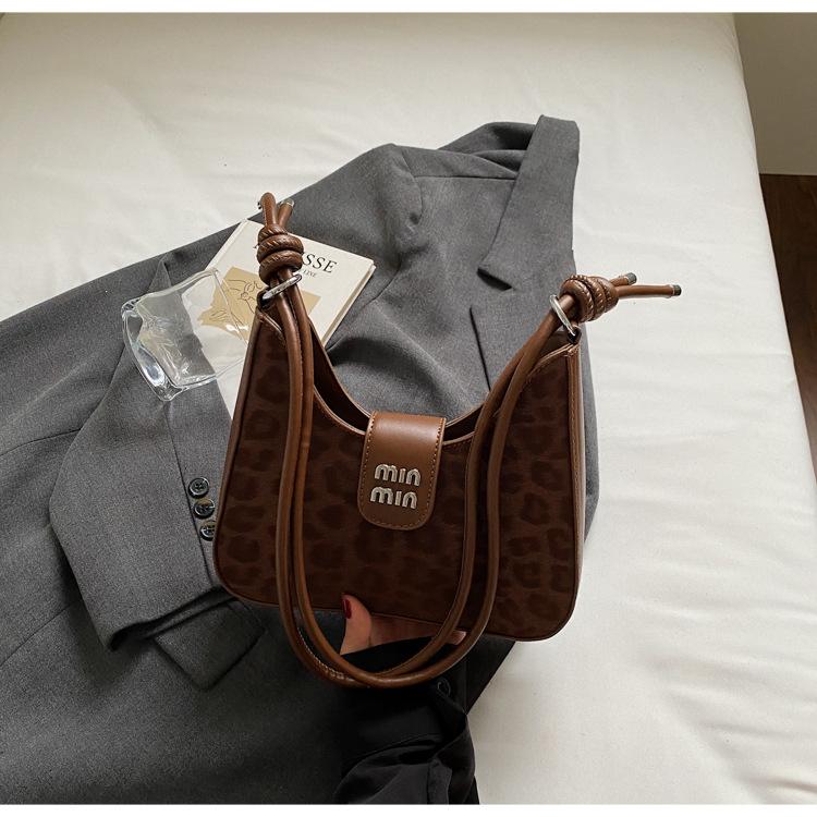 Retro niche shoulder bag women's 2025 new fashion high sense leopard print underarm bag simple trend commuter bag