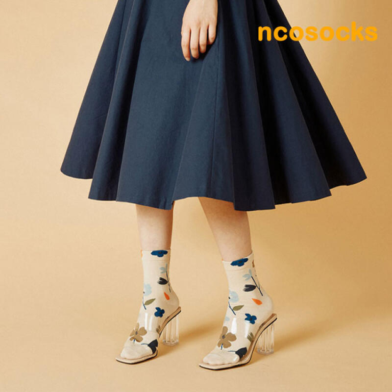 fsn089_Awesome Fleur Women s Socks beige