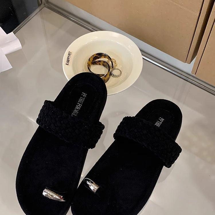 Soft Bottom Design Simple Word with Cool Slippers Women's 2025 Summer New Set Toe Thick Bottom Beach Slippers with Skirt Tide