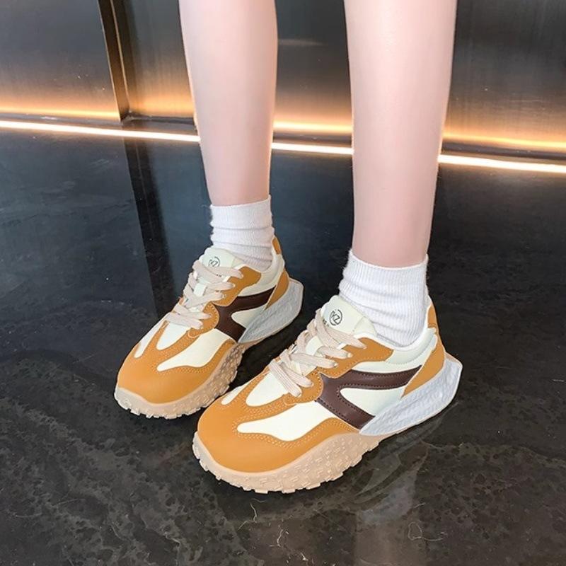 Versatile Forrest Gump shoes women's small waist thick soles 2025 autumn new women's shoes popular sports dad casual moral training shoes