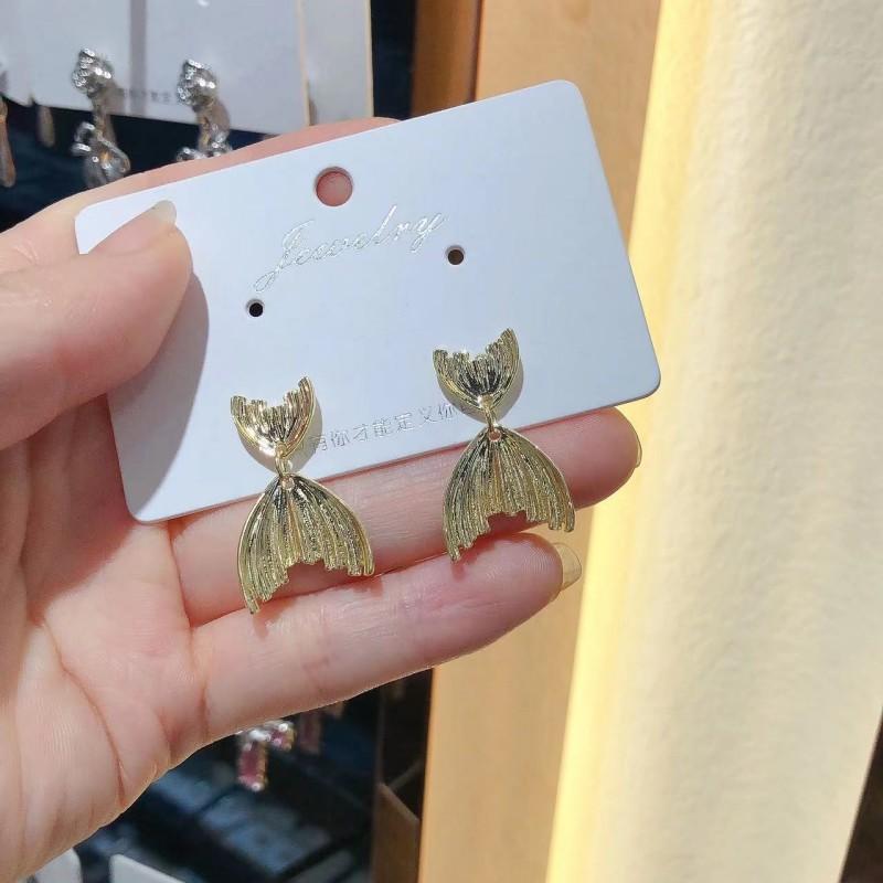 

New Trend Fish Tail Stud Earrings for Women Gift Party Accessory золотий