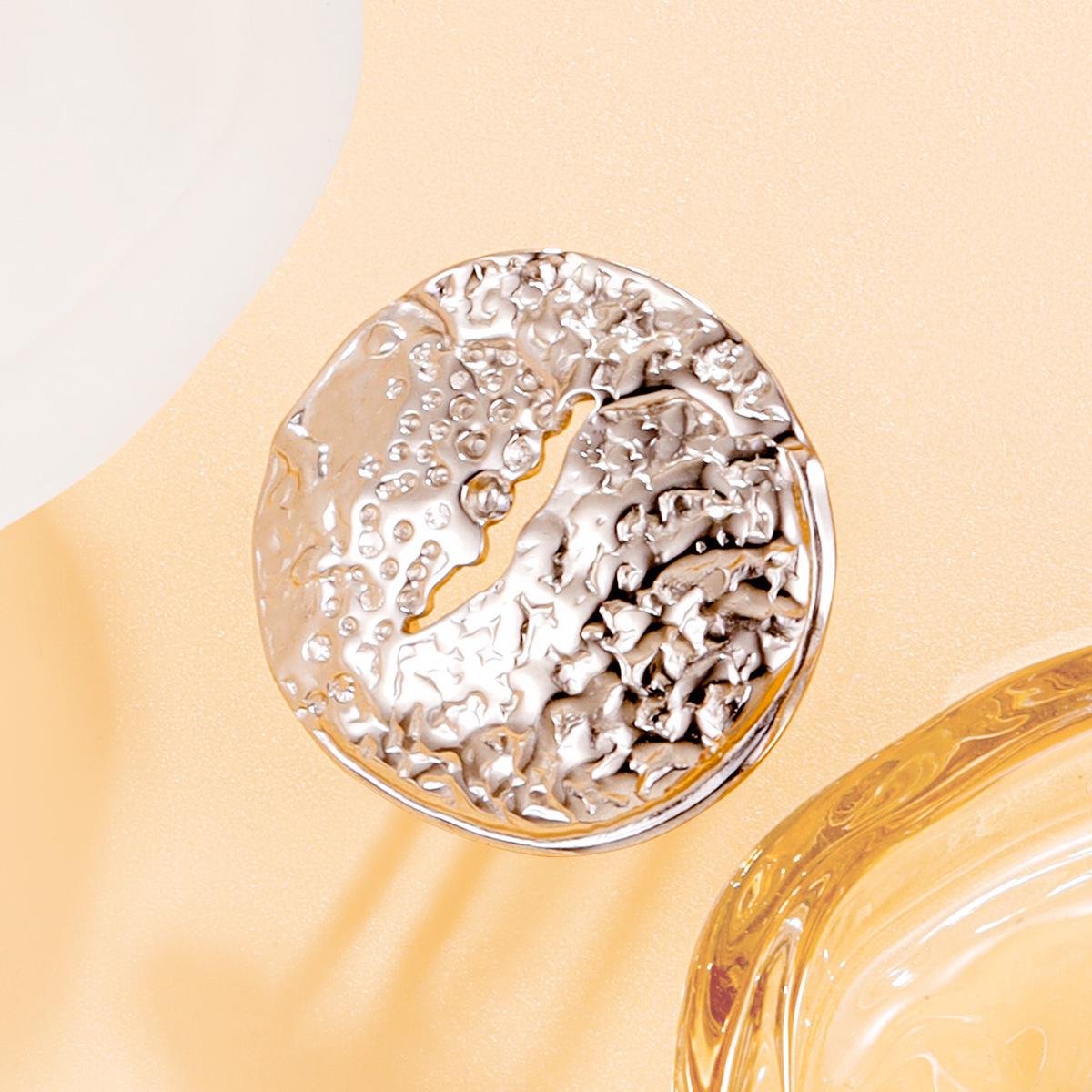 Titanium Steel Retro Geometric Round Open Ring with Irregular Texture.