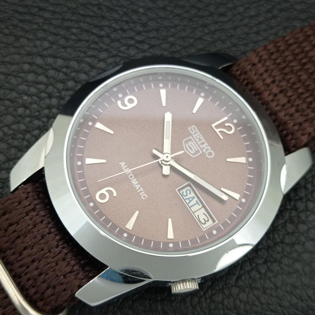 AUTOMATIC VINTAGE REFURBISHED SEIKO 5 JAPAN MENS BROWN DIAL WATCH a445674-1