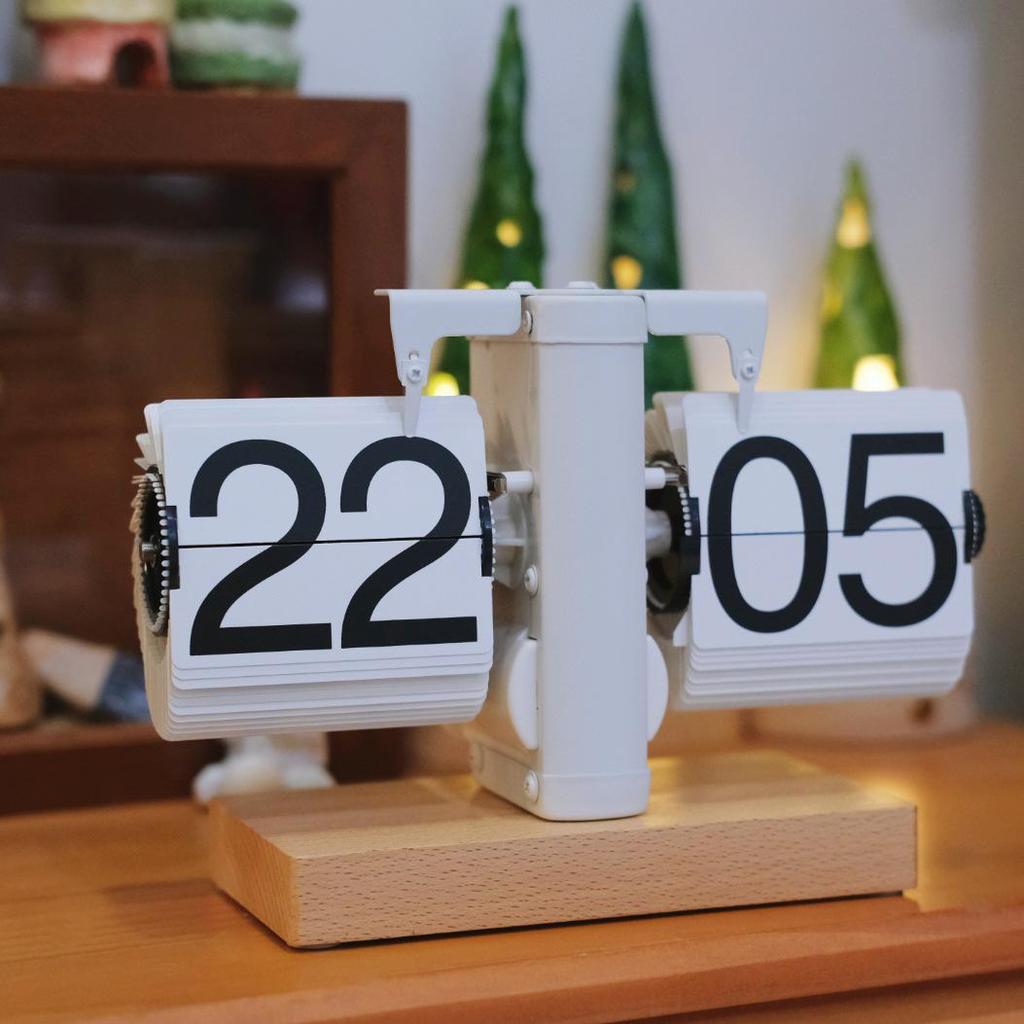 European Style Automatic Flip Desk Clock – Creative Small Mechanical Design for Living Room