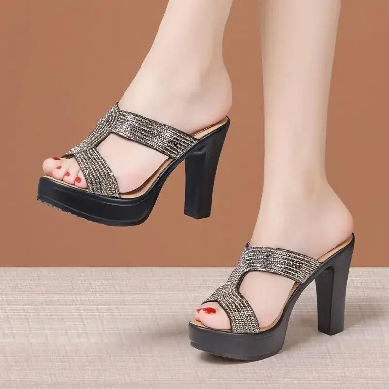 

Маленький размер 32-43 Золотые туфли со стразами Свадебные женские туфли на платформе Летние шлепанцы 2025 Блочный высокий каблук Слайды Офис Модель Вечеринка 36