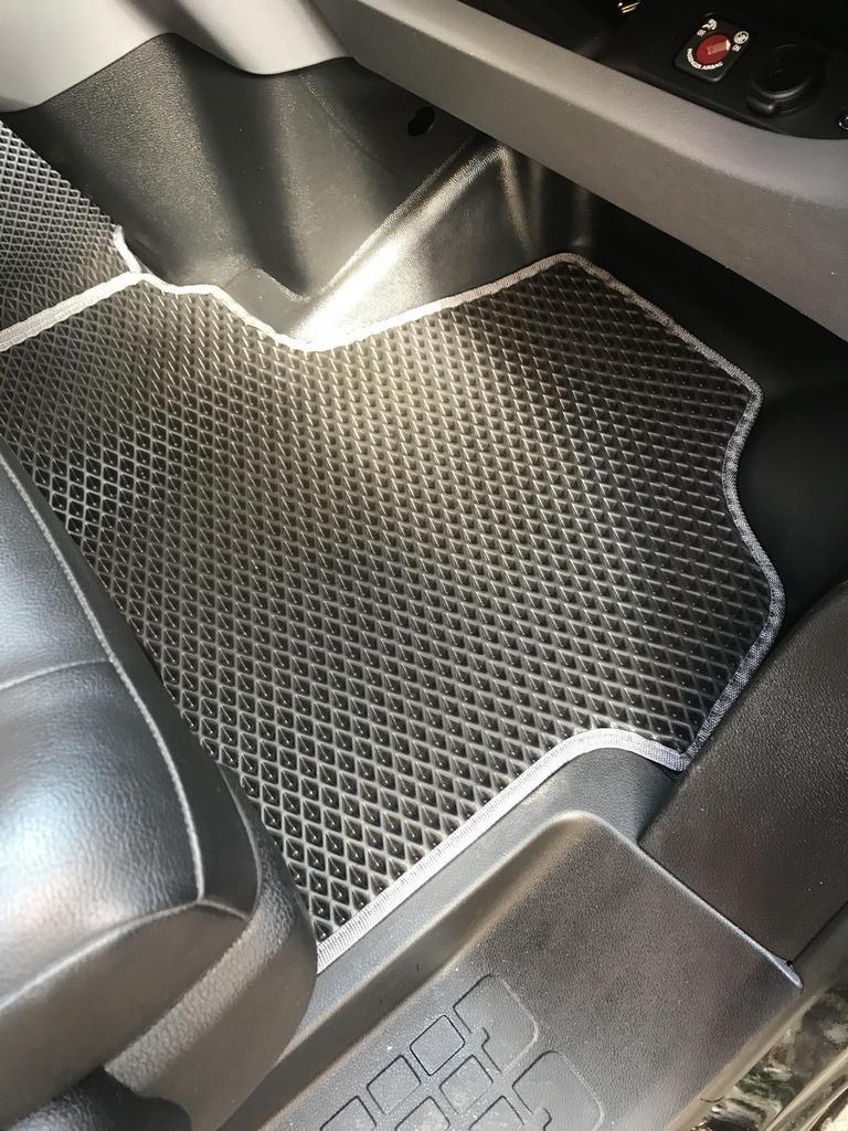 Teppiche (2 Stück, EVA, schwarz) 1-20251 für Citroen Jumpy/Dispatch 2017-