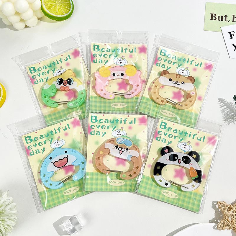 Cartoon-Tiere Karabiner Bergsteiger-Schnalle Poröse Acryl-Schnalle Schlüsselanhänger Rucksack-Ornament Mehrzweck-Schlüsselanhänger-Haken