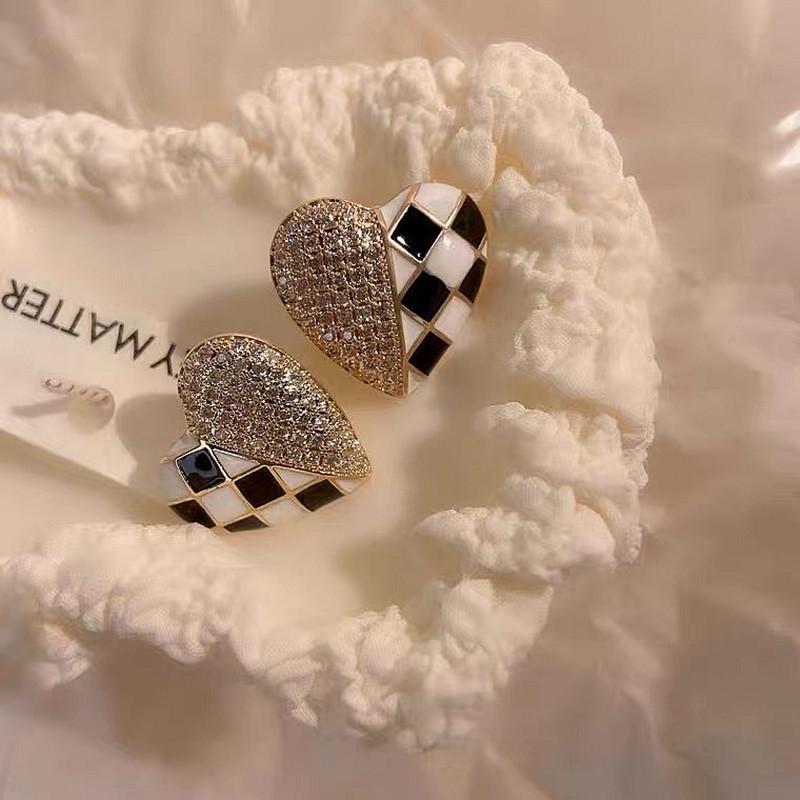 S925 Sterling Silver Asymmetrical Black & White Plaid Heart Earrings