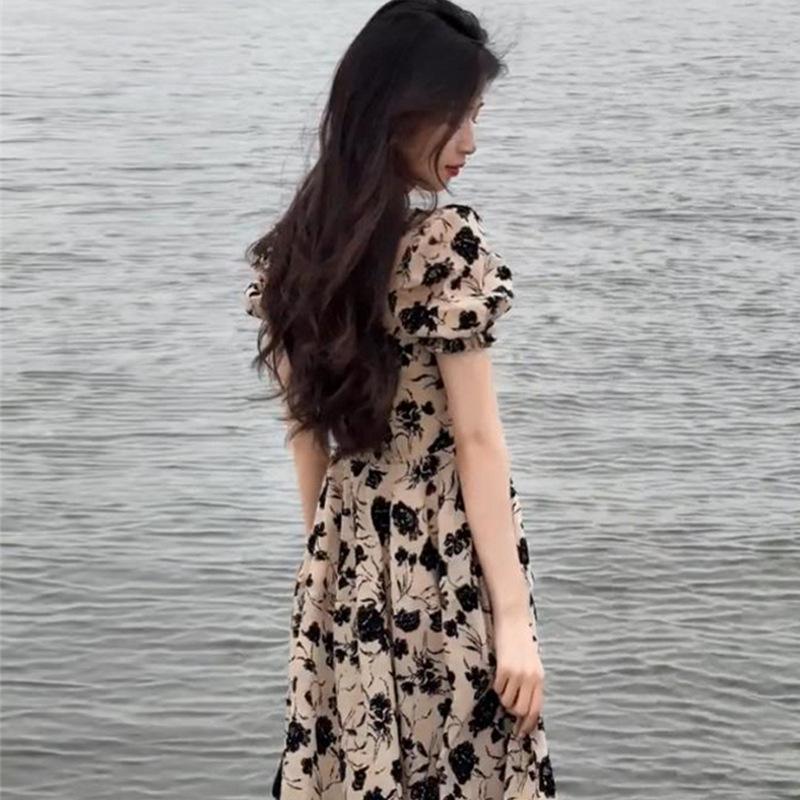 Hong Kong Style Floral Hepburn Dress: High Waist, Unique Tea Dress
