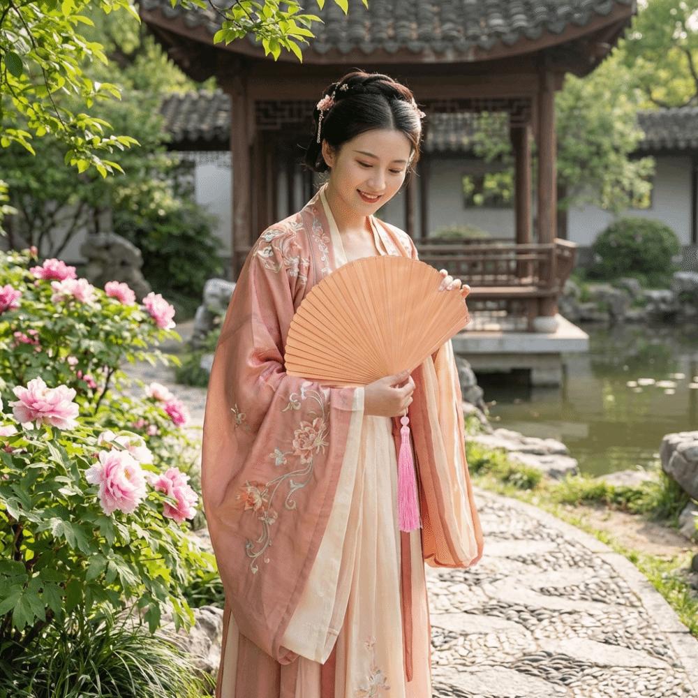 Retro Bamboo Folding Fan Solid Color with Tassels Folding Hand Fan Decorative Fan Portable Mini Shell Fan Cheongsam Accessory