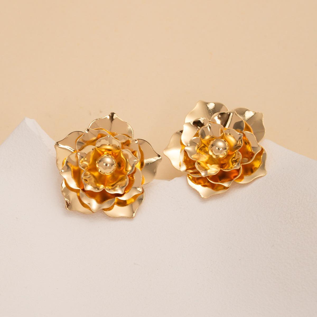 European Retro Camellia Stud Earrings - Elegant, Versatile Flower Jewelry 22K