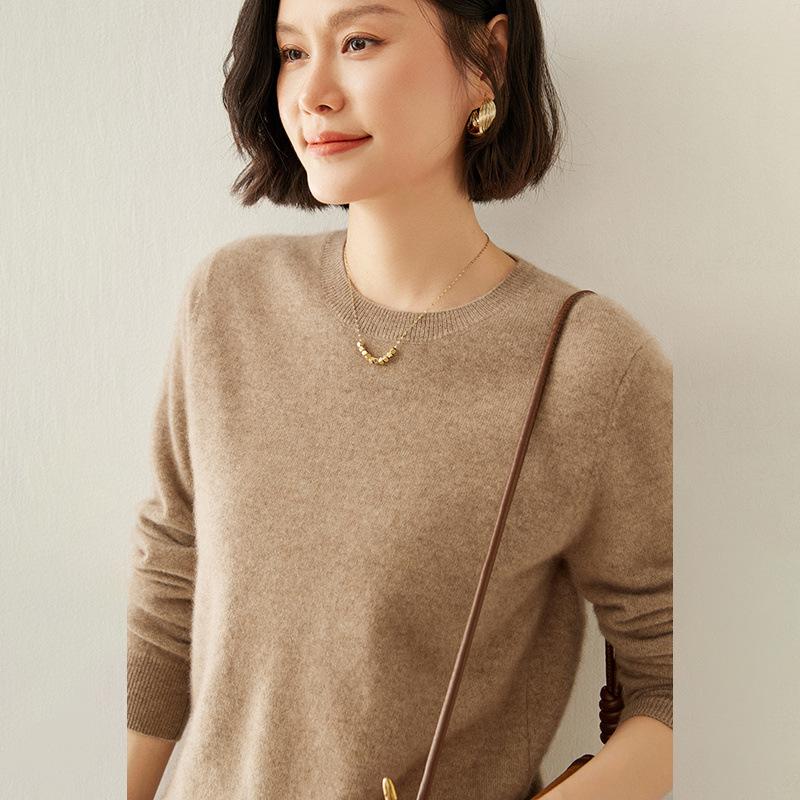 Flat Round Neck Cashmere Base Shirt for Women In Autumn and Winter Solid Color Long-sleeved Sweater Versatile and Comfortable Pullover Sweater