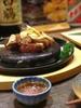 Placă de grătar din piatră vulcanică naturală în stil japonez Rezistentă la temperaturi înalte Steak Accesorii pentru hotel Placă de piatră BBQ Gătit