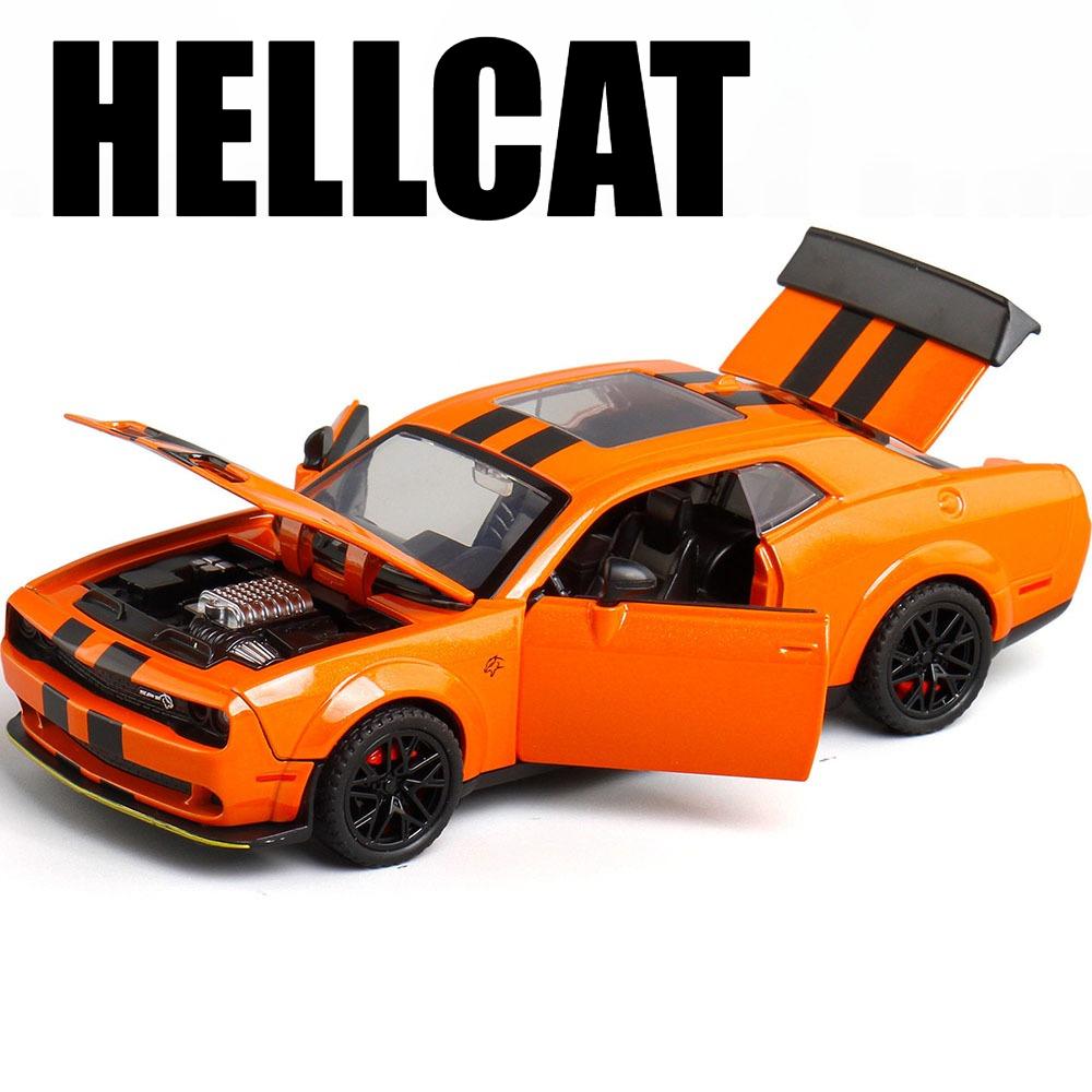 1:Model Hračky Hellcat Charger Sportovní Auto Měřítko 32 Zvuk Světlo Slitina Odlitek Superauta Modely Hračky Sváteční Dárky pro Přítele