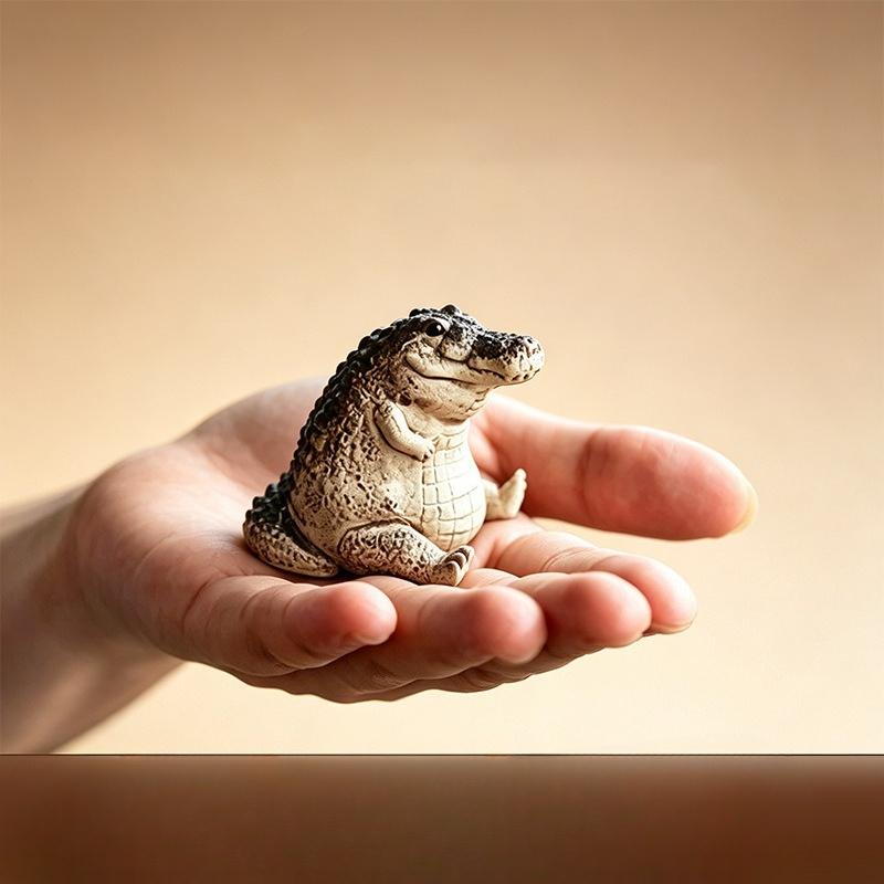 Miniature Crocodile Statue Resin Handicrafts, Stress-relieving Decorative Items, Tea Room Table Ornaments