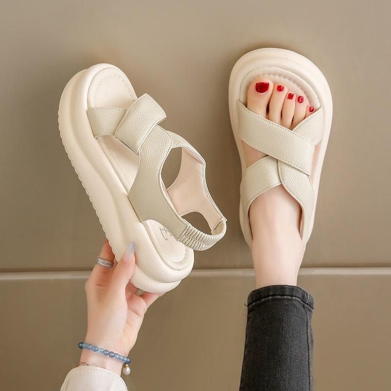 Internet celebrity platform sandals women wear 2025 summer new ins trendy fashion versatile and thin skirt muffin shoes