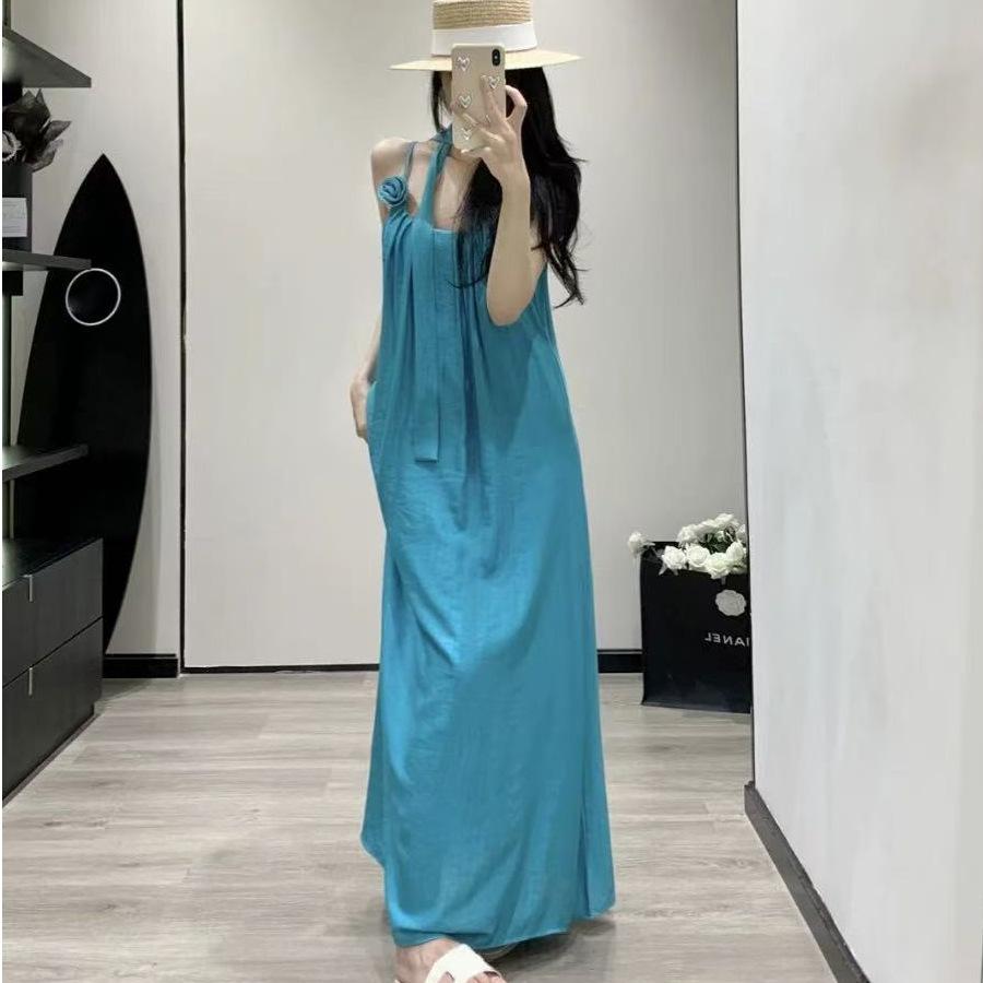 Seaside vacation dress women's summer French high-end feeling loose slim slim slim small suspender dress