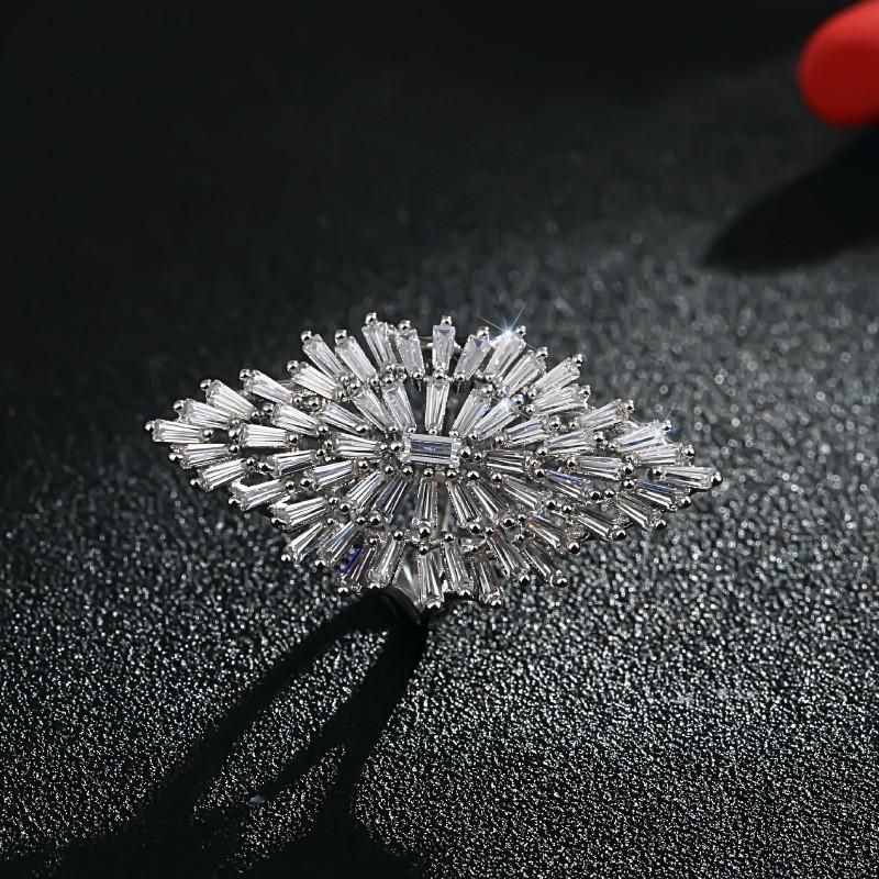 Huitan Sparkling Marquise Shaped Women Rings Full Pave Crystal Cubic Zirconia Gorgeous Lady Wedding Party Rings Fashion Jewelry
