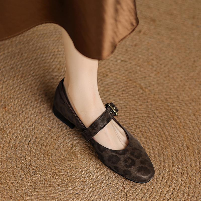 Krazing Pot Cow Skin Spring Summer Size 43 Size 42 Size 41 Thick Low Heels Women Round Toe Leisure Leopard Pumps