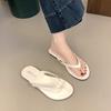 Stylish and simple flip-flops shoes for women's summer wear 2025 new French Xiaoxiangfeng flat-bottomed beach cool slippers