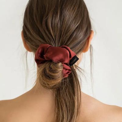 V Pendant Silk Scrunchie Burgundy