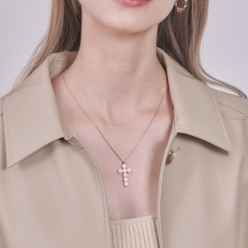 CRANNE Cubic Cross Necklace C24NB107