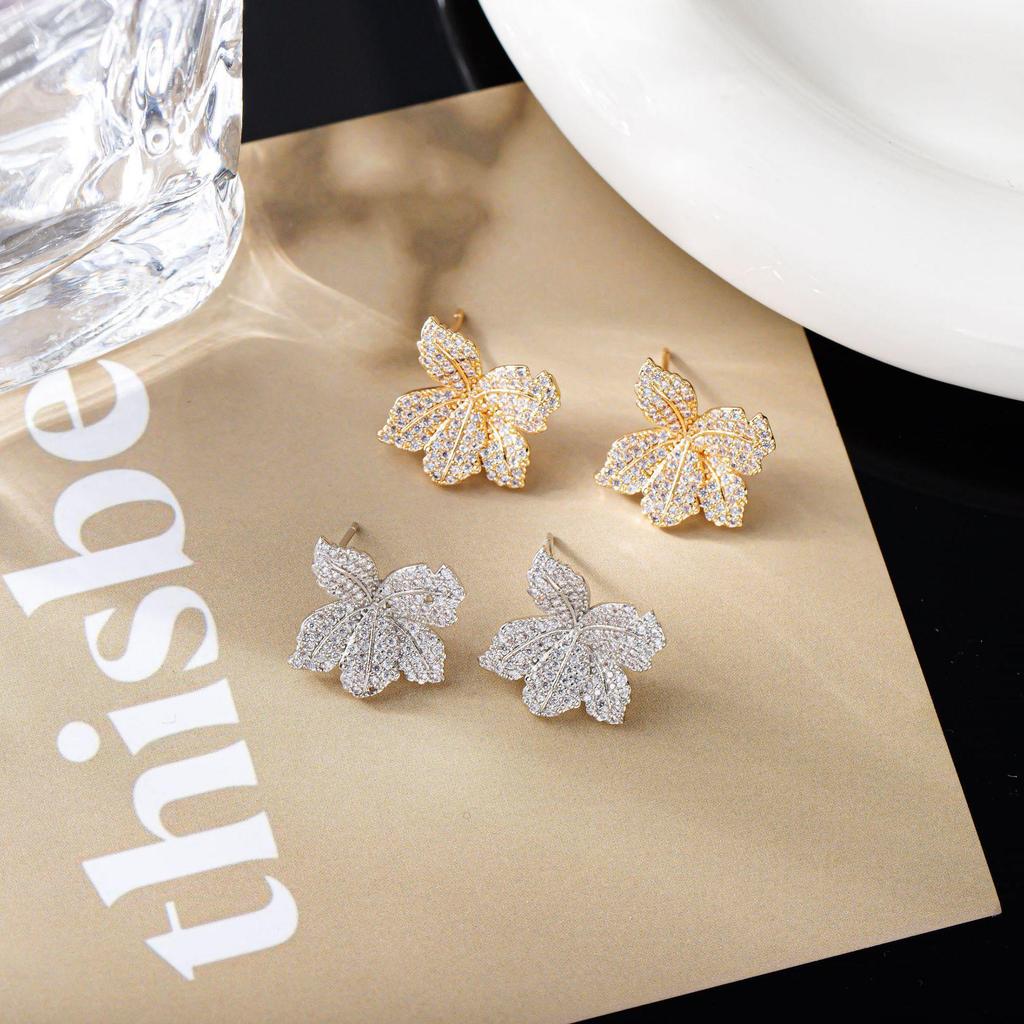 Luxury Micro-Inlaid Zirconia Lily Flower Stud Earrings for Women