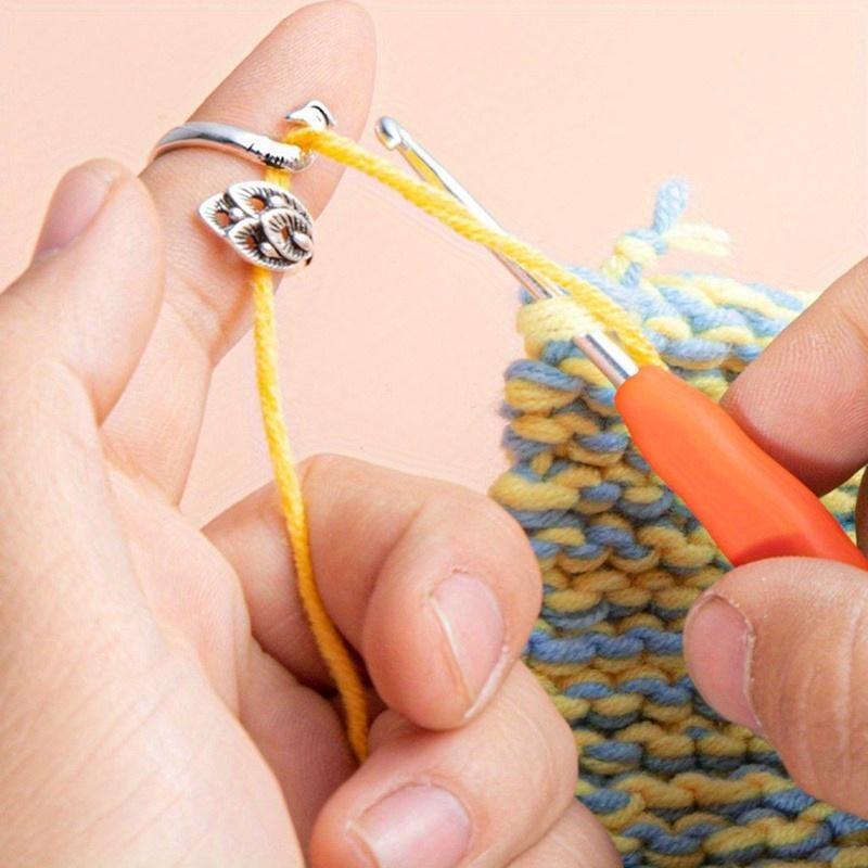 4pcs/set Knitting Help Tools Adjustable Crochet Thread Loop Knitting Ring Finger Wear Thimble Spring Guide Needle Sewing Accessory